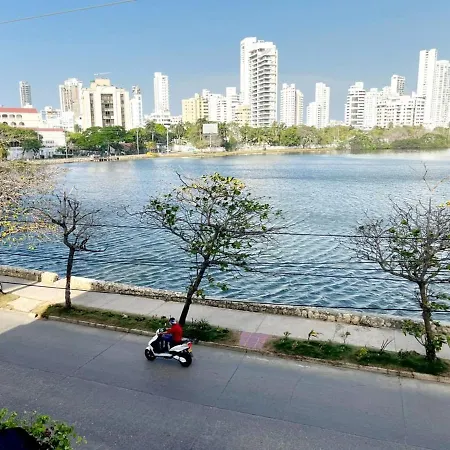 En De Indias Laguito Apartment *